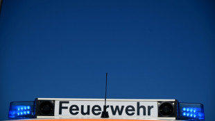 Fünf Verletzte: Auto fährt auf Parkdeck in Essen in Kinder