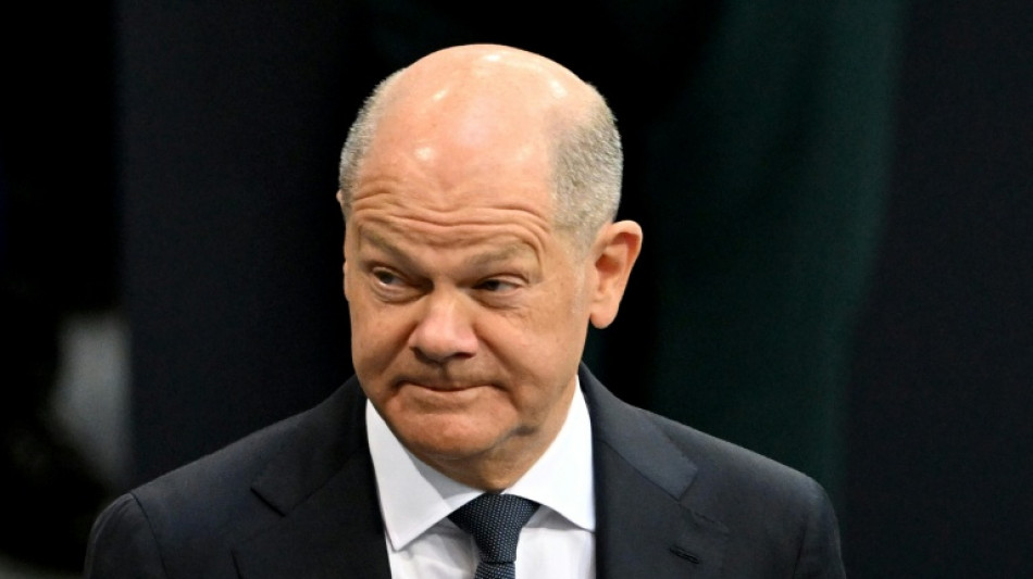 Regierungssprecher verteidigt acht Stellen für Büro von Altkanzler Scholz