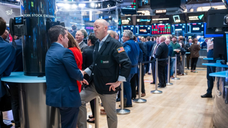 Wall Street a rebondi, tourn&eacute;e vers les r&eacute;sultats technologiques