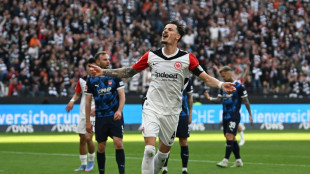 Königsklasse rückt näher: Frankfurt besiegt Heidenheim klar