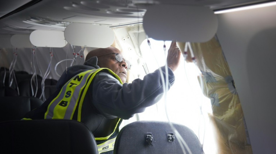 Celular sobrevive a queda de 5.000 metros de avi&atilde;o em pleno voo nos EUA