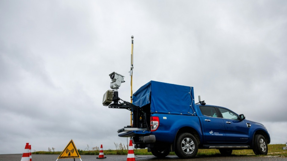 Mann lässt Drohne an Bremer Flughafen steigen - Luftraumsperrung und Strafanzeige