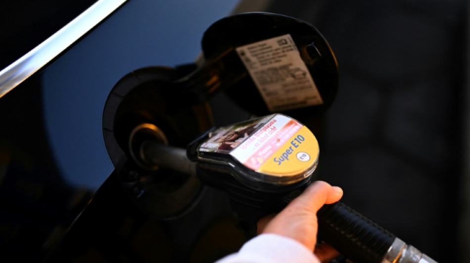 ADAC-Auswertung f&uuml;r Juli: Abends tanken spart zw&ouml;lf Cent je Liter
