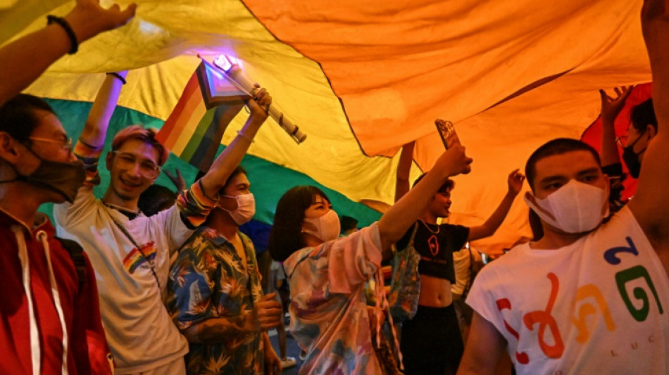 Senado tailand&ecirc;s aprova lei de casamento igualit&aacute;rio em primeira vota&ccedil;&atilde;o