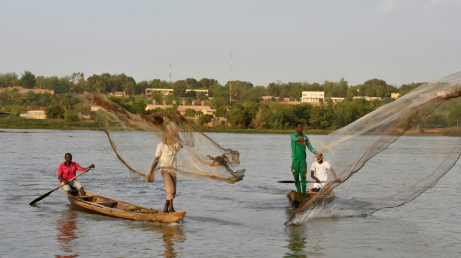 Le fleuve Niger s&rsquo;ensable et bouleverse l'existence des "hommes de l&rsquo;eau"