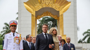 Video einer brüsken Geste von Präsidentengattin Brigitte Macron erregt Aufsehen