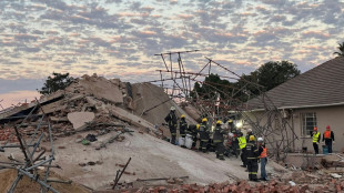 N&uacute;mero de mortos em desabamento de edif&iacute;cio na &Aacute;frica do Sul sobe para 30