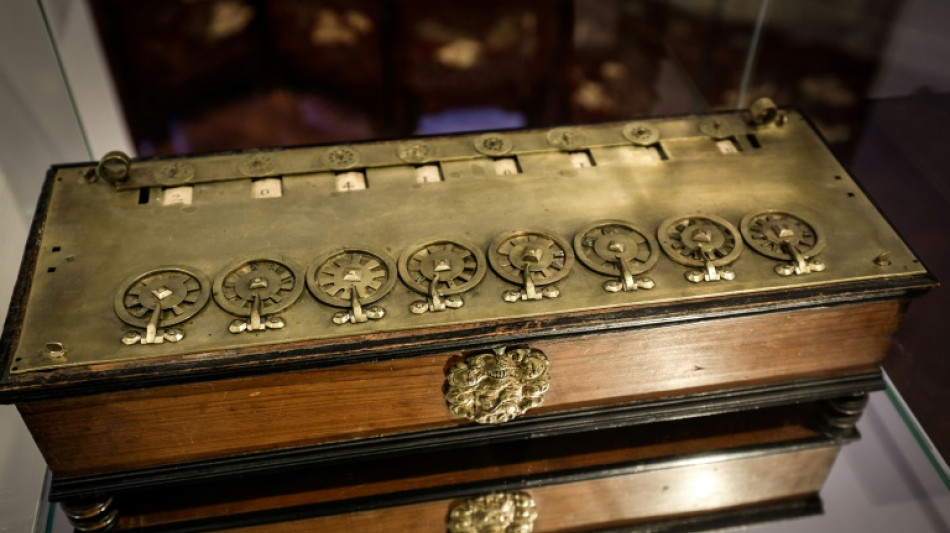Un rare exemplaire de la machine à calculer de Pascal mis aux enchères