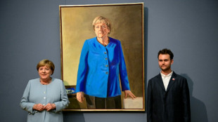 Merkel d&eacute;voile son portrait officiel pour le si&egrave;ge de la chancellerie &agrave; Berlin