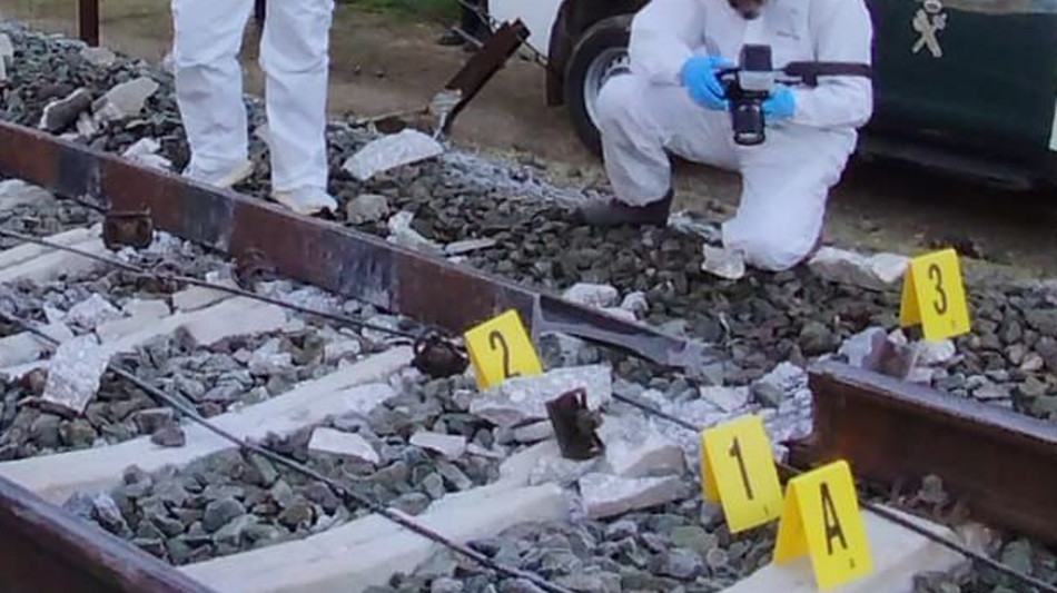 Media, gli investigatori a Adamuz hanno trovato un giunto rotto