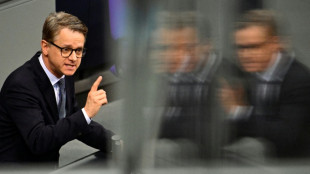 Linnemann offen f&uuml;r Altersbeschr&auml;nkung bei Social-Media