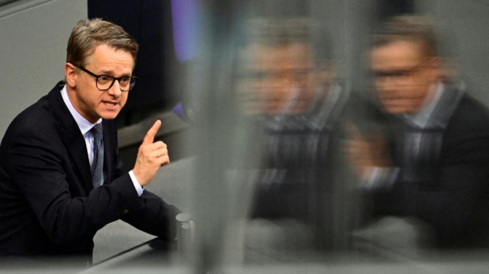 Linnemann weist Kritik an B&uuml;rgergeldreform zur&uuml;ck - Kritik von &Ouml;konomen