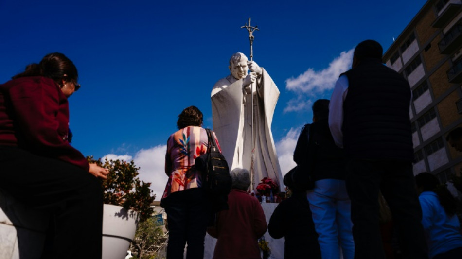 La sant&eacute; du pape Fran&ccedil;ois continue de s'am&eacute;liorer, selon le Vatican