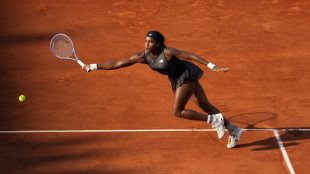 Defending champion Gauff reaches French Open third round