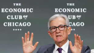 Trump attaque le pr&eacute;sident de la Fed, "trop lent" &agrave; baisser les taux