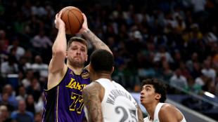 Tränen und "Danke"-Shirts: Doncic glänzt bei Dallas-Rückkehr