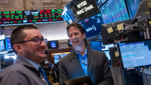 Wall Street ouvre en ordre dispers&eacute;, le ralentissement de l'emploi bien accueilli