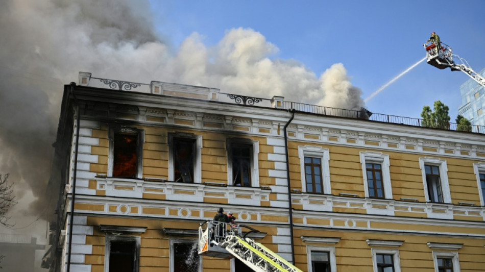Mindestens eine Tote bei russischem Angriff auf Akademie der Wissenschaften in Kiew