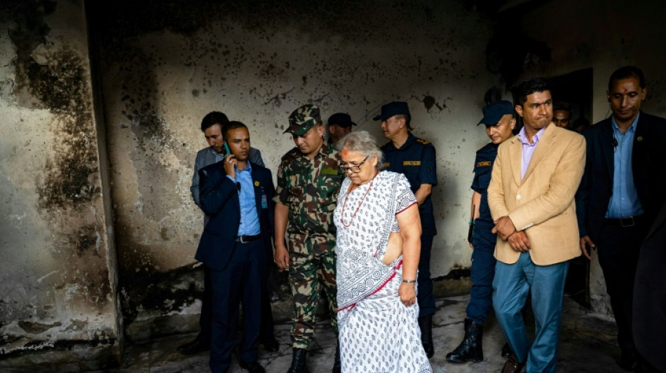 Nova primeira-ministra interina do Nepal promete acabar com a corrupção