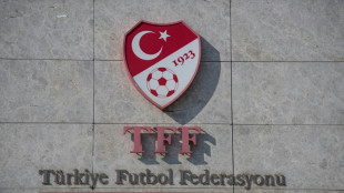 Turquie: des arbitres de foot en prison, le scandale des paris s'élargit