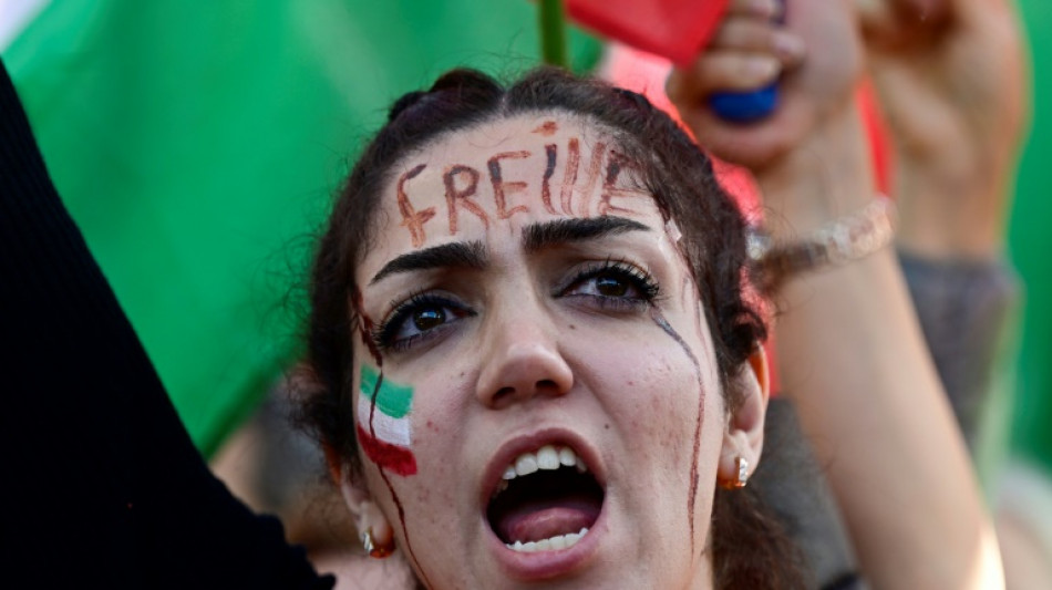 Rund 37.000 Menschen demonstrieren f&uuml;r Solidarit&auml;t mit Protestierenden im Iran