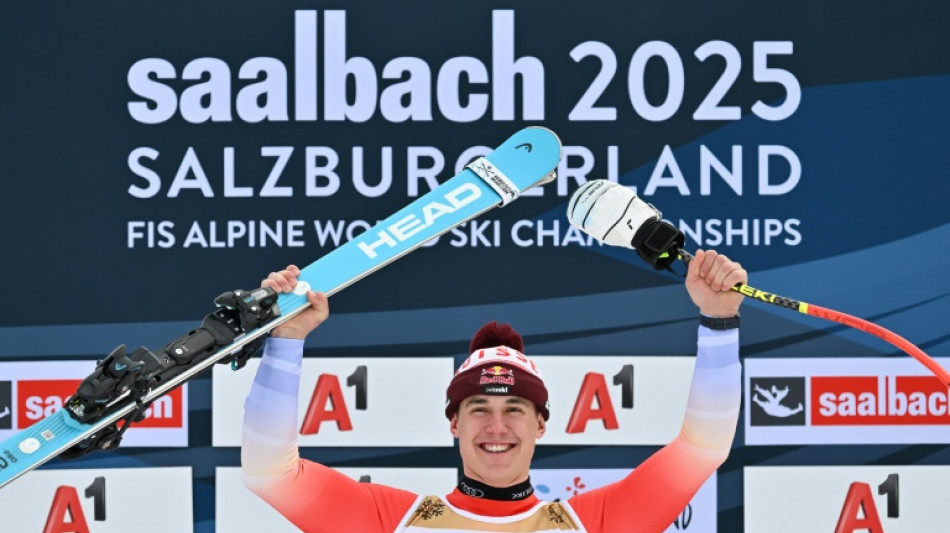 Mondiaux de ski: le Suisse Von Allmen sacr&eacute; en descente prend la suite d'Odermatt