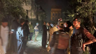 Mindestens zw&ouml;lf Tote bei Explosionen in Polizeistation in Pakistan