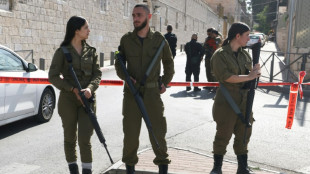 Un palestino apu&ntilde;ala a un polic&iacute;a israel&iacute; en Jerusal&eacute;n y muere baleado, informa la polic&iacute;a
