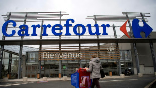 Carrefour pr&eacute;voit jusqu'&agrave; 979 d&eacute;parts volontaires dans ses si&egrave;ges en France