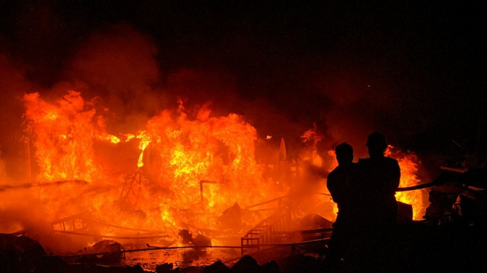 Las fuerzas israel&iacute;es avanzan por tierra en L&iacute;bano, donde contin&uacute;an los bombardeos