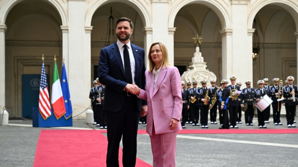 JD Vance reçu par sa "chère amie" Meloni avant Pâques au Vatican