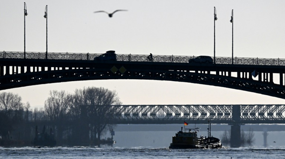 Urteil: Hessischer Gastronom darf kein Ponton auf Rhein errichten