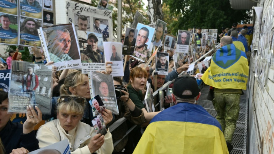 En Ukraine, l'interminable attente des mères de soldats portés disparus