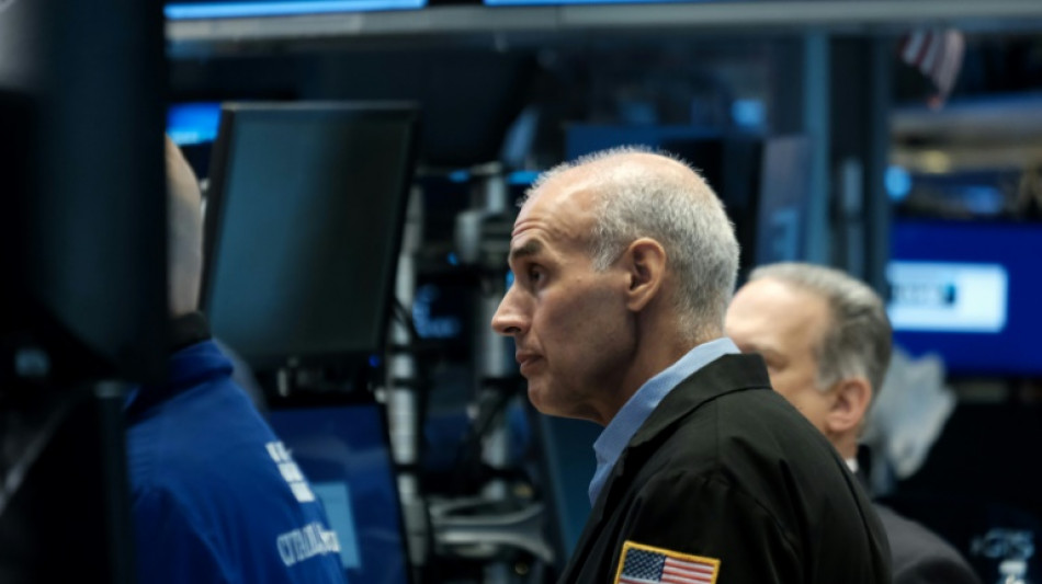Wall Street finit dans le vert, tir&eacute;e par la technologie