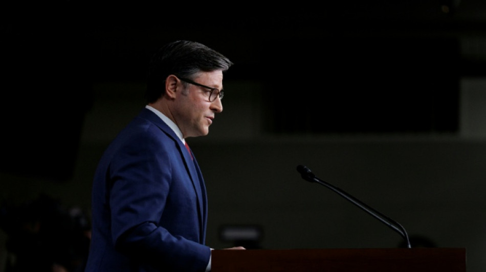 Asian stocks rise as record US shutdown nears end