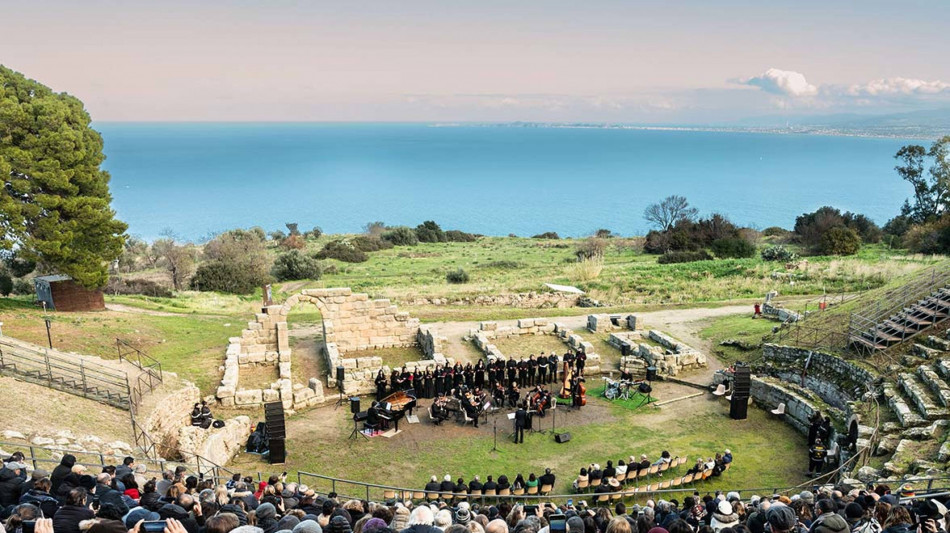 Festival lirico "Teatri di pietra", viaggio tra mito e natura