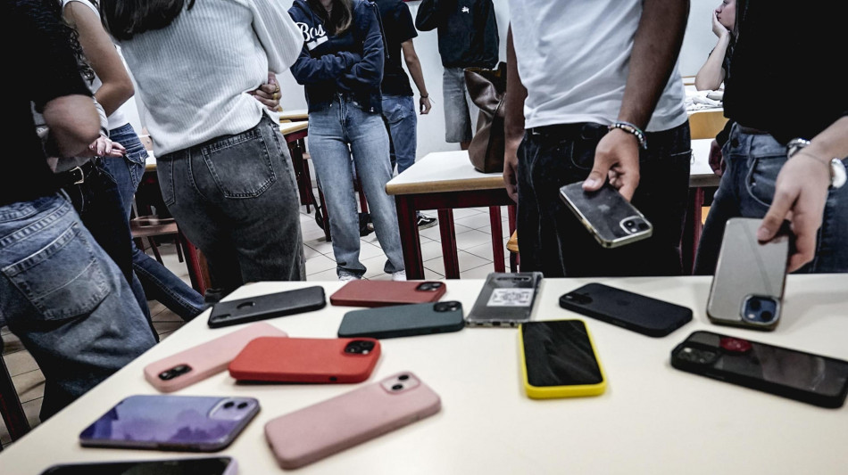 In aula senza cellulare, il primo anno disconnesso
