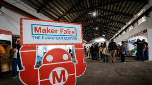 Alla Maker Faire il caschetto per guidare le automobiline con l'attivit&agrave; cerebrale