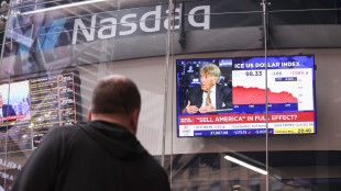 Wall Street apre debole, Dj +0,06%, Nasdaq -0,43%