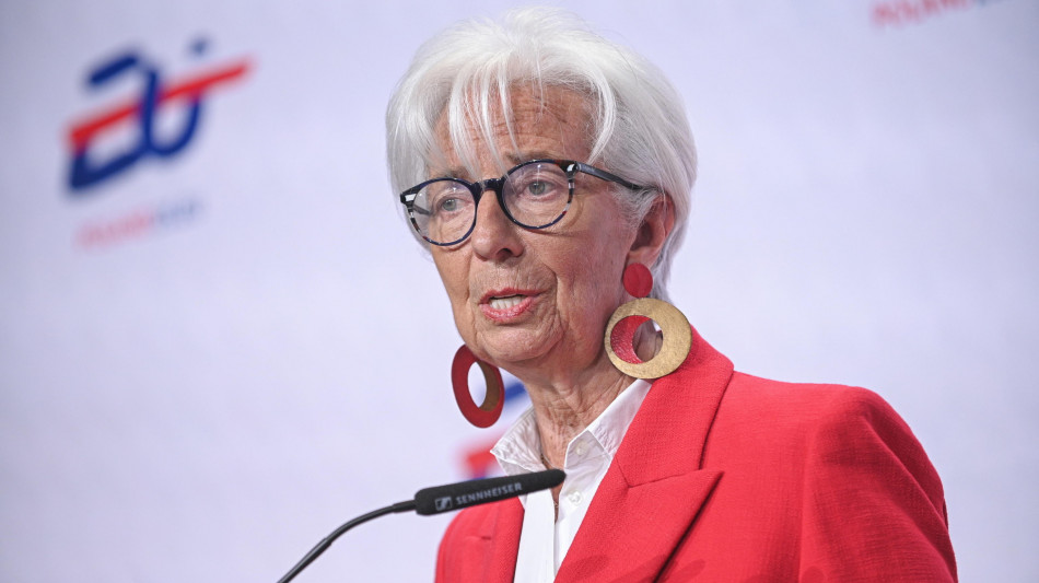 Bce verso settimo taglio. Da Powell allarme dazi