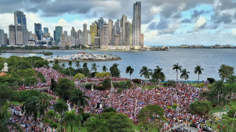 Presidente de Panam&aacute; ofrece consulta popular sobre mina, sin aplacar la protesta