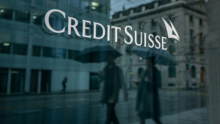 Les r&eacute;sultats trimestriels de Credit Suisse montrent "l'urgence" de la t&acirc;che qui attend UBS