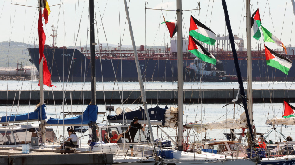 Alla Festa dell'Unit&agrave; collegamento video con Flotilla