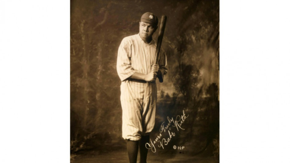 Camisa de Babe Ruth, lenda do beisebol, bate recorde em leil&atilde;o 