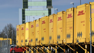 DHL confront&eacute; &agrave; des restrictions a&eacute;riennes et maritimes "heure par heure", selon son patron