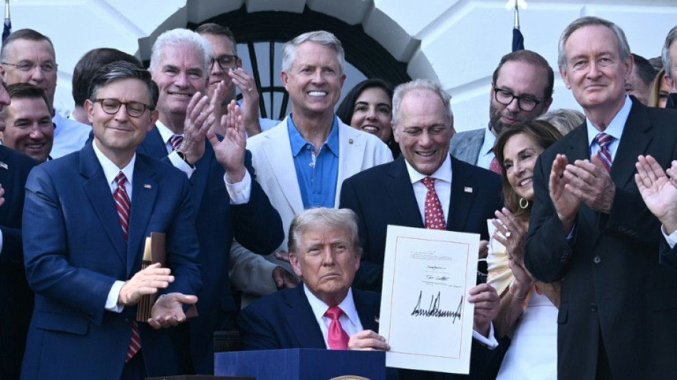 Trump promulgue sa "grande et belle loi" budgétaire pour la fête nationale