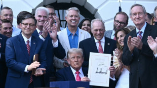 Trump promulgue sa "grande et belle loi" budgétaire pour la fête nationale