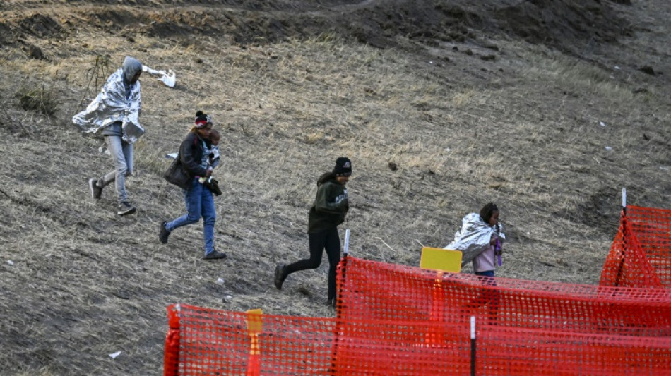 Casa Branca denuncia Texas mais uma vez ap&oacute;s afogamento de tr&ecirc;s migrantes