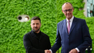 Selenskyj bei Merz in Berlin - Hilfe für Ukraine im Mittelpunkt des Gesprächs