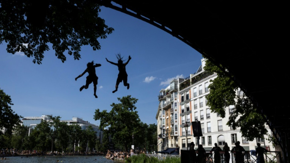 La canicule s'intensifie en Europe, temp&eacute;rature record en France et attendue en Angleterre 